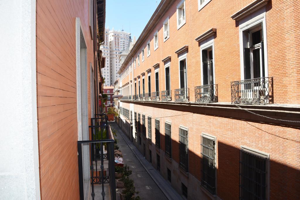 Livinginopera Escalinata Apartment Madrid