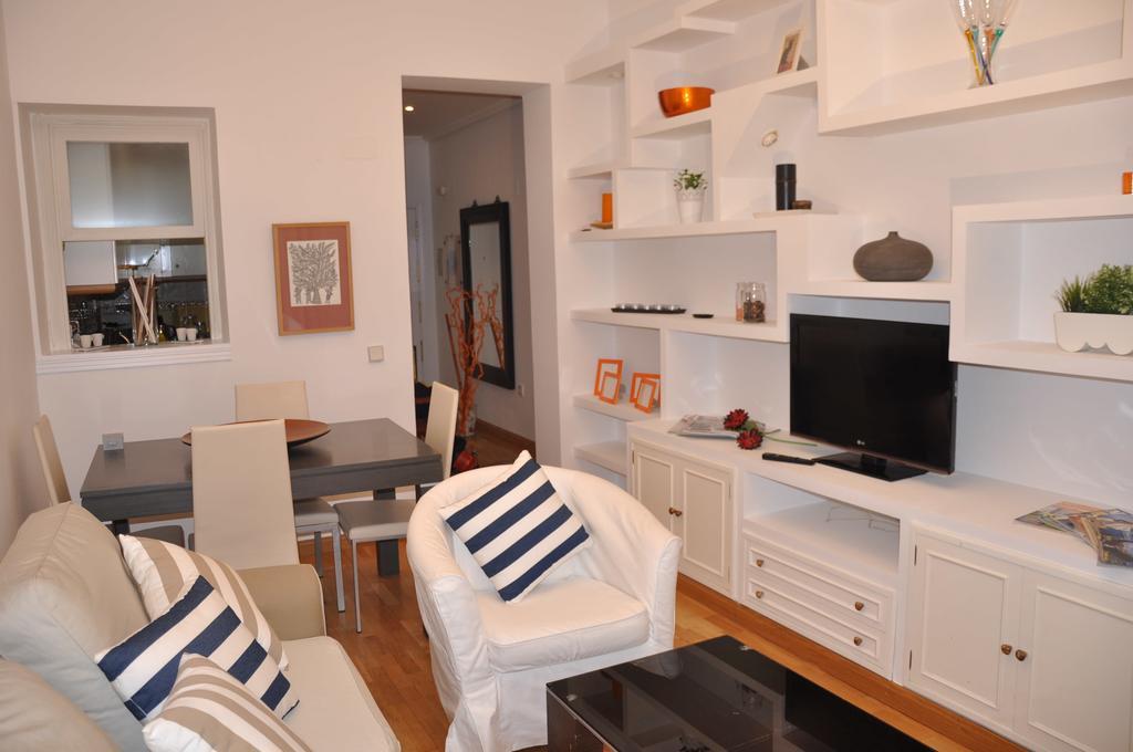 Apartment Livinginopera Escalinata