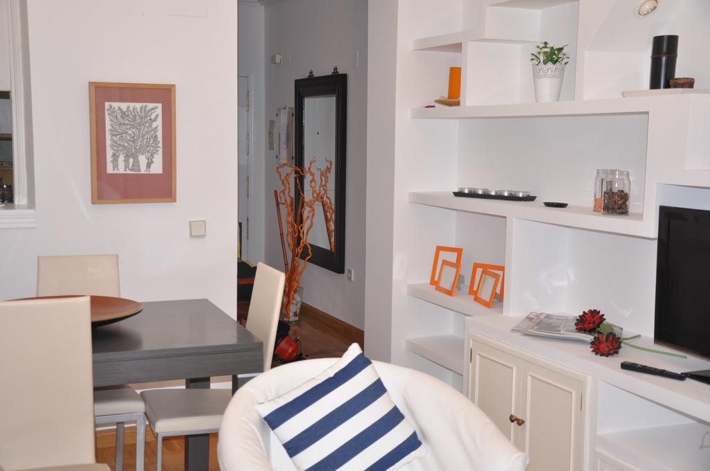Apartment Livinginopera Escalinata *