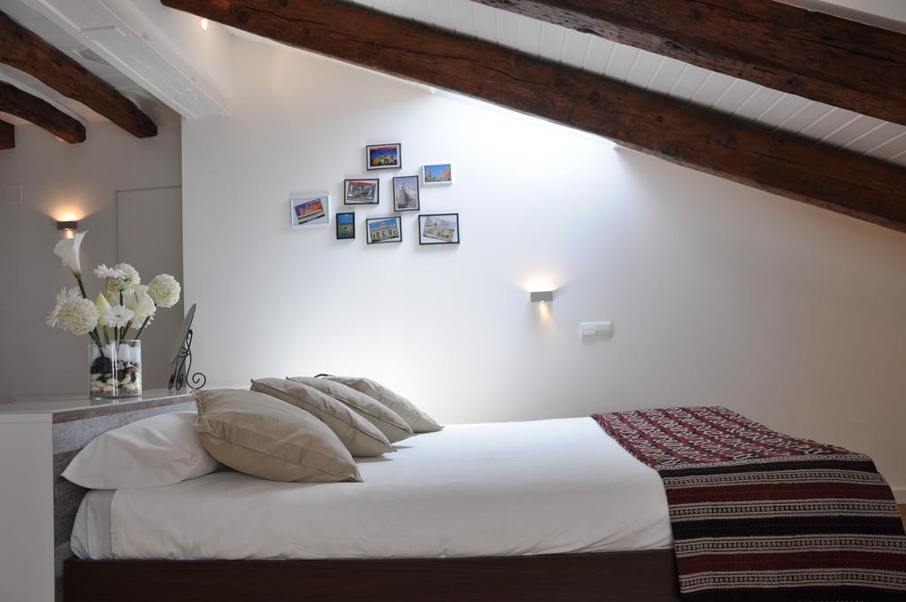 Livinginopera Escalinata Apartment
